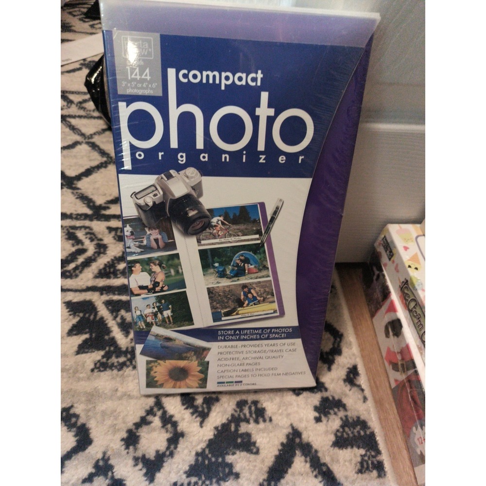 Porta View Compact Photo Organizer 144 Protective Photos Case Purple 3x5 4x6 New